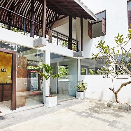 Drivethru Hostel Polhena Ngoại thất bức ảnh