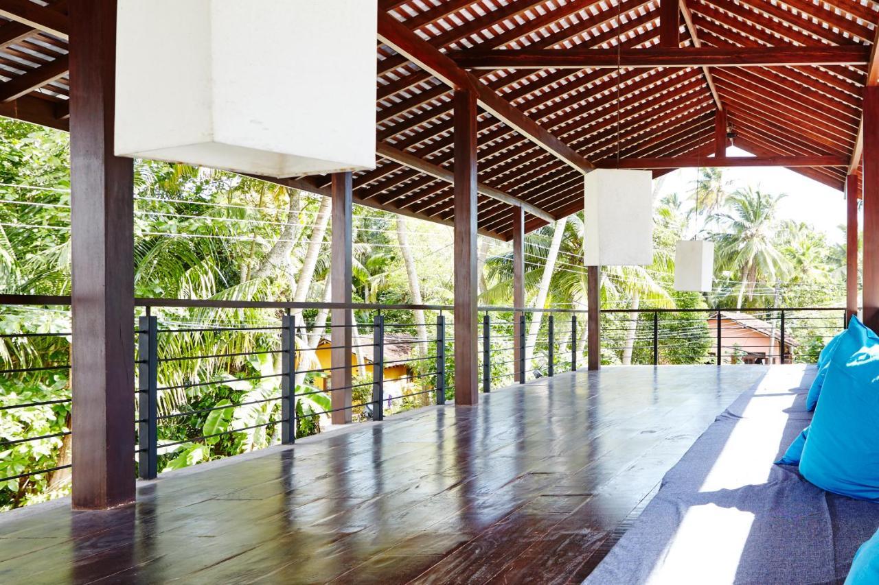 Drivethru Hostel Polhena Ngoại thất bức ảnh