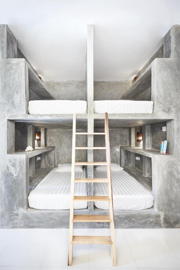 Drivethru Hostel Polhena Ngoại thất bức ảnh